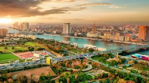 الاقتصاد المصري لم يتوقف بعد ثورتي 2011 و2013 كما يقول وزير الاستثمار