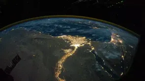 هل يتواجد السكان على 5% من مساحة مصر؟