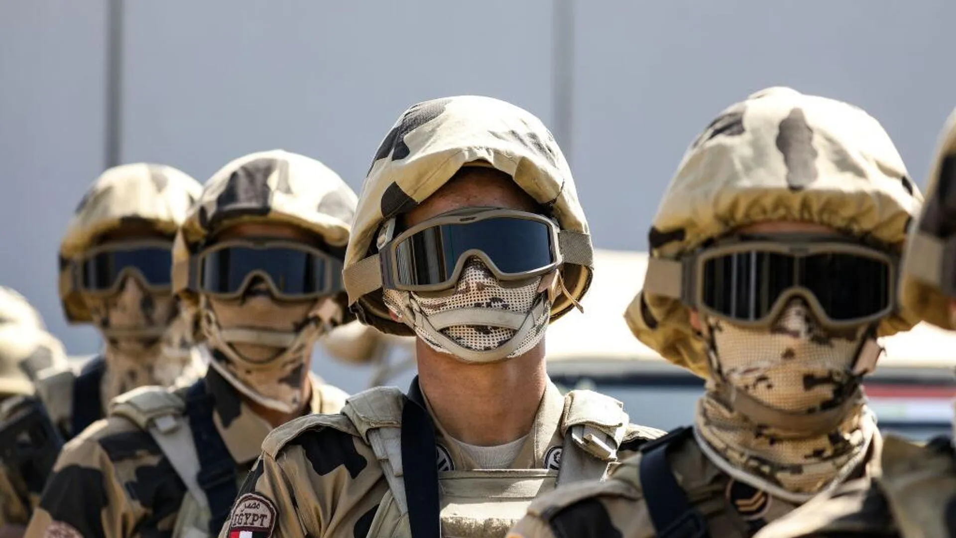 صور مصنع الجيش المصري لإنتاج المكرونة والجمبري 