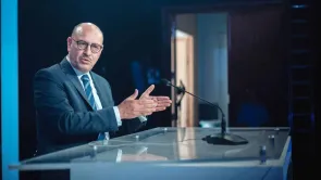 هل حقّا سجّلت تونس ثاني أسوأ نسبة نموّ اقتصادي في أفريقيا والشرق الأوسط خلال أزمة كورونا؟