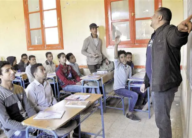 كم يبلغ عدد المعلمين في مصر؟ أرقام السيسي 