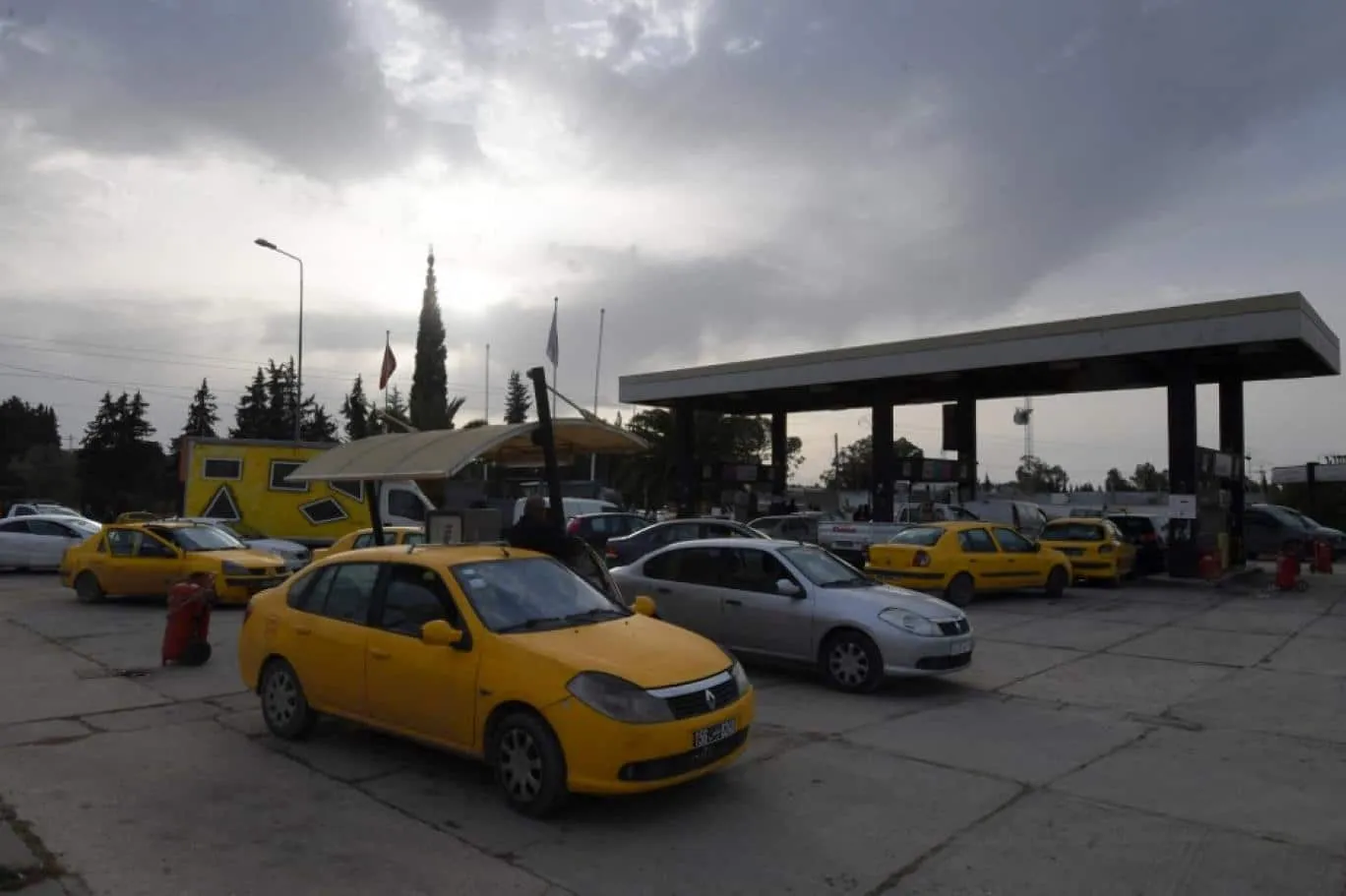 5 زيادات في 2022.. هل ترتفع أسعار المحروقات في تونس بسبب الأسعار العالمية؟