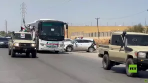 الفيديو المتداول لتحرك المصريين لفتح الحدود أمام قافلة الصمود 