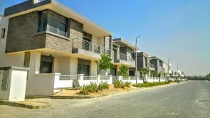 كم يبلغ عدد مشروعات الشراكة العقارية بين الحكومة والقطاع الخاص؟