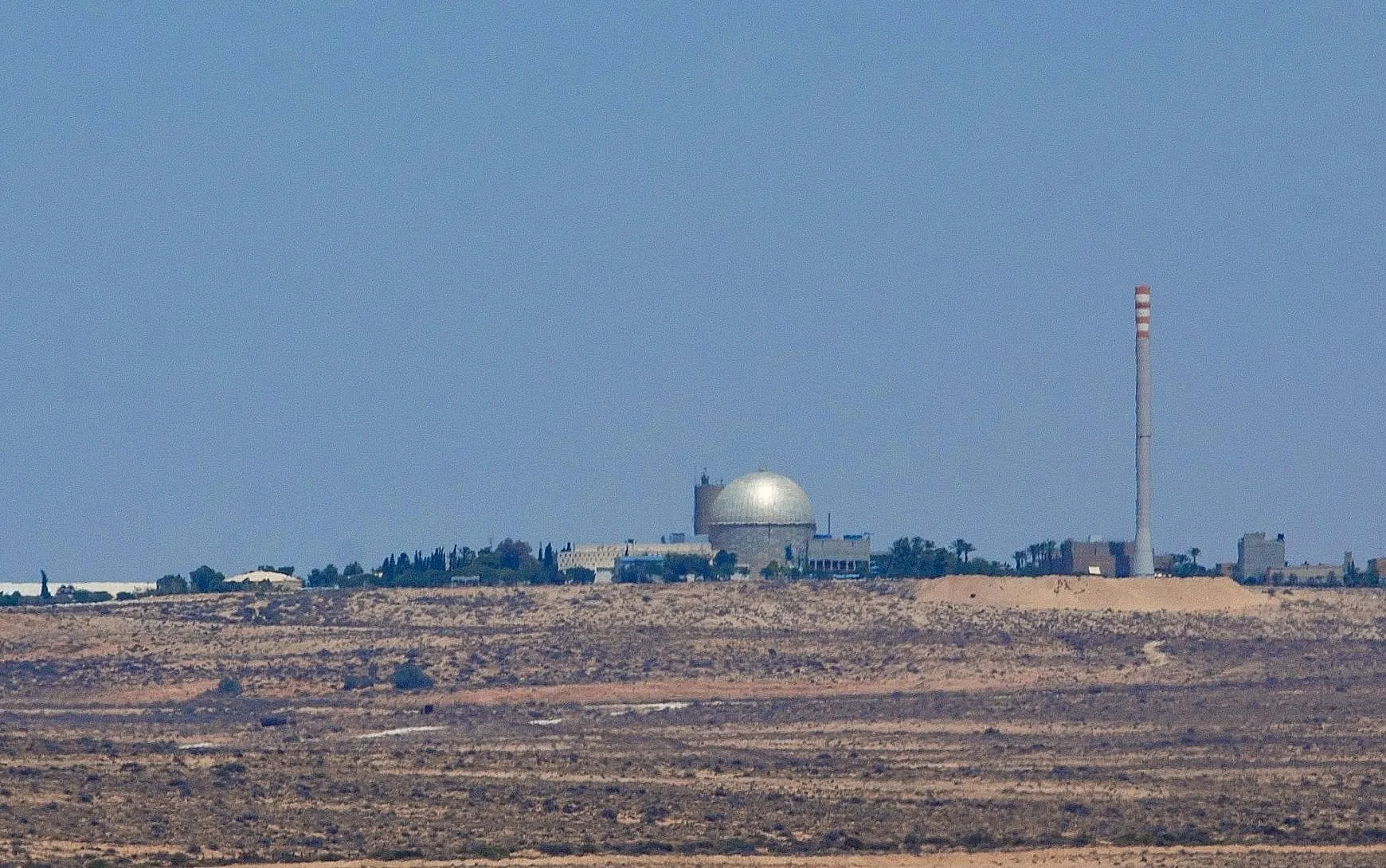 الادعاء بانفجار مفاعل ديمونة الإسرائيلي 