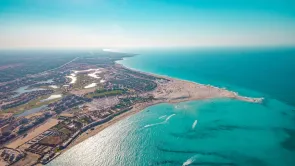 كم يبلغ طول السواحل المصرية؟