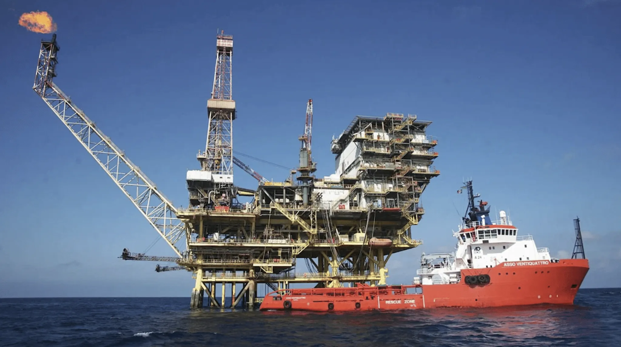 هل طالب الرئيس التونسي بنصيب لبلاده في حقل نفط ليبي؟