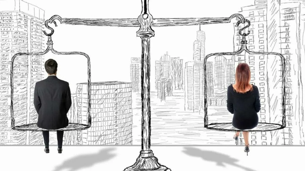 مصر ليست أول من أطلق 