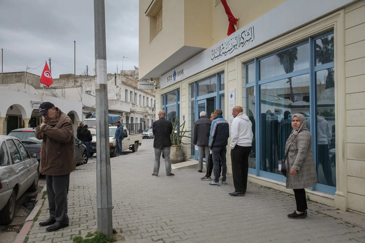 تاريخيا.. اقتراض تونس بالعملة الصعبة من بنوكها لم يكن لأول مرة