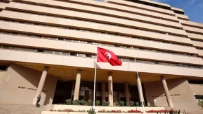 نسبة الاقتراض من الناتج المحلي في أغلب دول العالم لا تفوق 200%