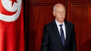 الرئيس التونسي لم يضع جيش بلاده 