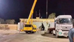 الصور المتداولة لإغلاق معبر رفح بحواجز إسمنتية 