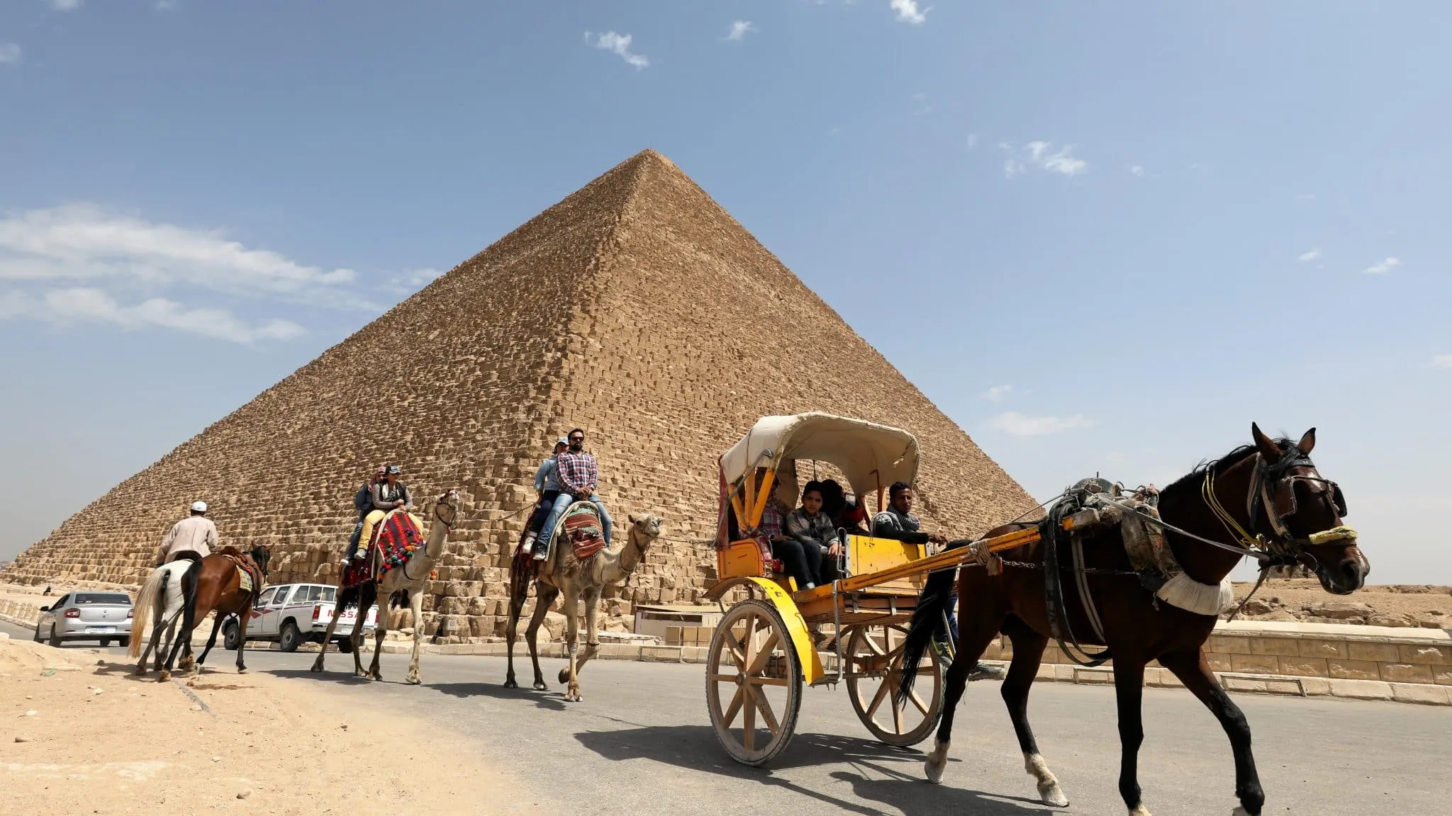 زيادة 35.6% في أعدادهم.. السائحون لم يهربوا من مصر