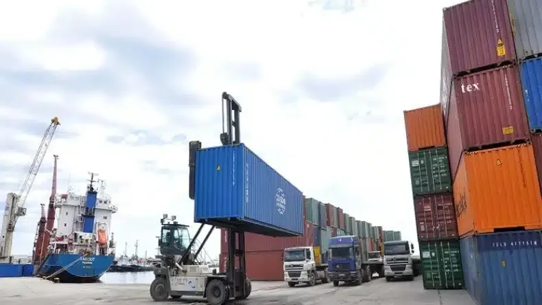 الصادرات ليست سببًا.. لماذا انخفض عجز الميزان التجاري المصري في يونيو 2022؟