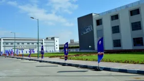 576 ألف عبوة أم 3 مليون عبوة.. كم يبلغ حجم الإنتاج اليومي للقاحات بمصنع ”فاكسيرا“؟