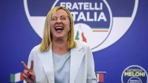 التغريدات المنسوبة لجورجيا ميلوني عن الهجرة غير الشرعية في تونس 