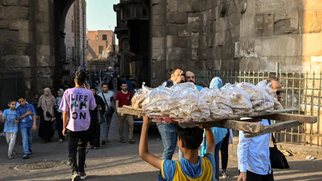 مصر تدعم الخبز بـ98 مليار جنيهًا فقط وليس بـ125 مليارًا
