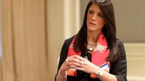 بفارق 900 مليون دولار.. تضارُب بين تصريحات وزيرة التعاون الدولي وبيانات وزارتها